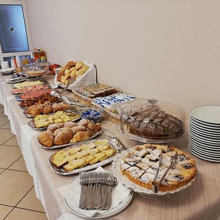 Hotel La Bella Vita Rimini Eksteriør billede