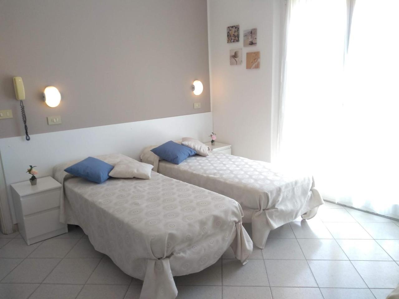 Hotel La Bella Vita Rimini Eksteriør billede