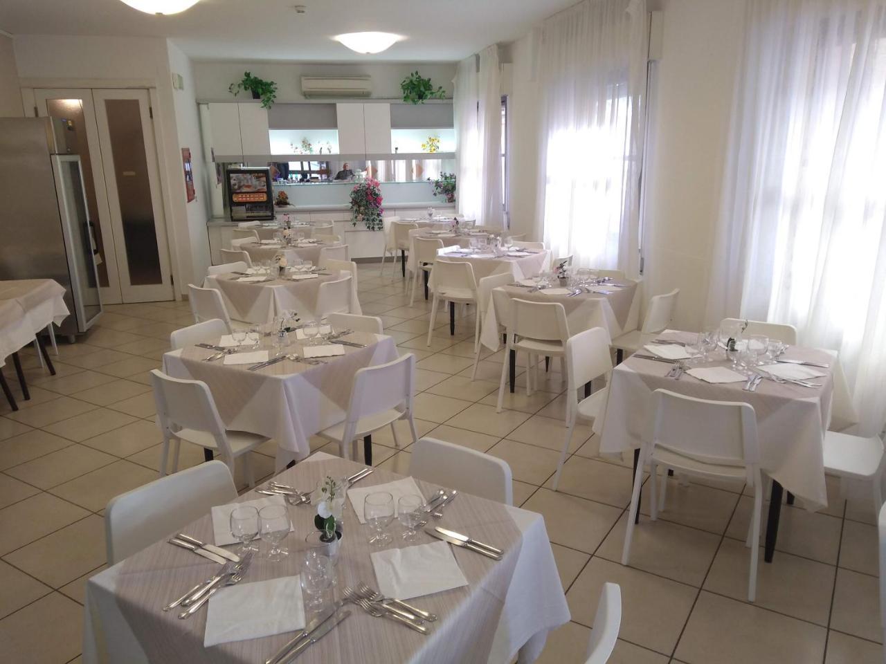 Hotel La Bella Vita Rimini Eksteriør billede