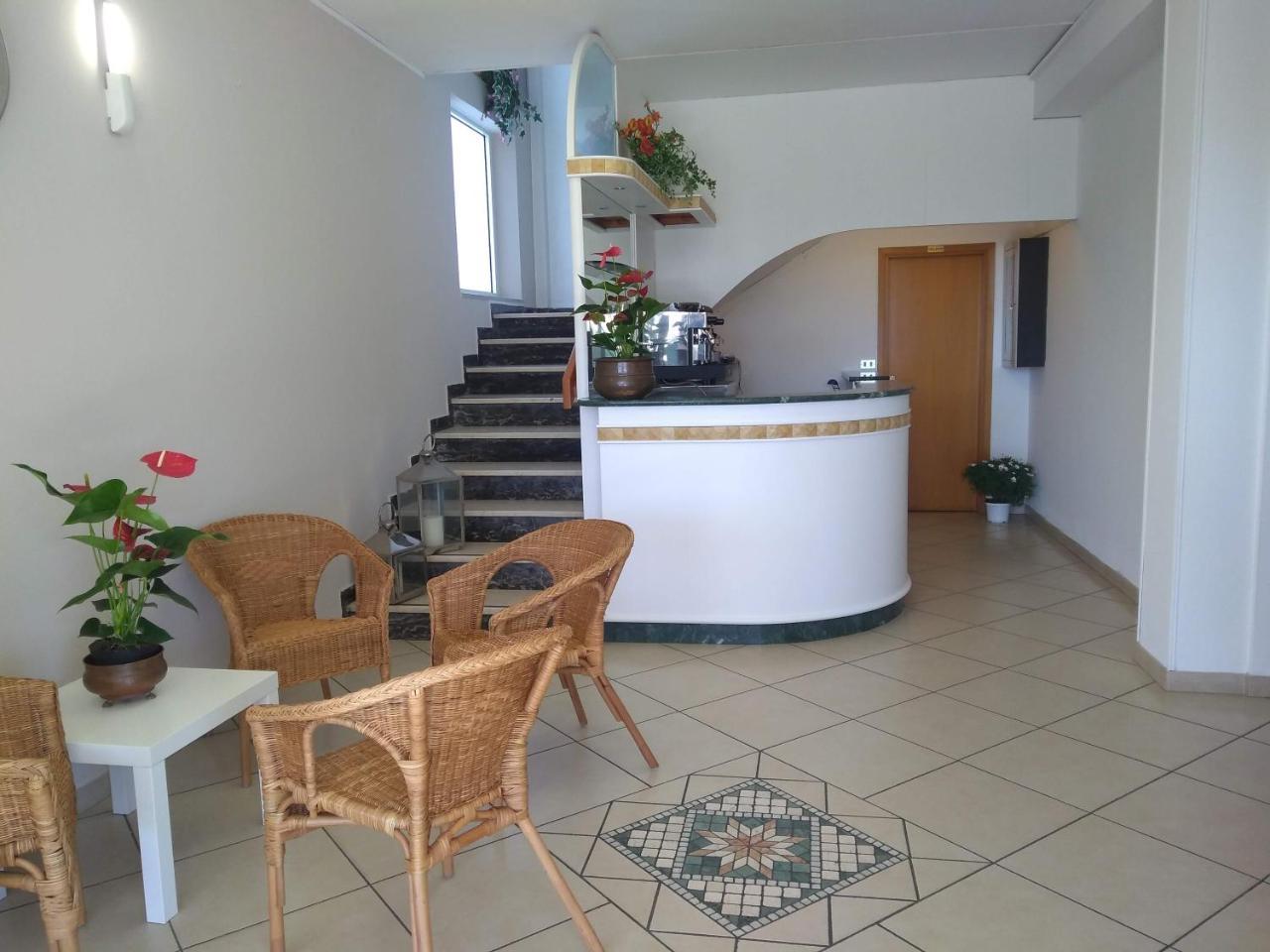 Hotel La Bella Vita Rimini Eksteriør billede