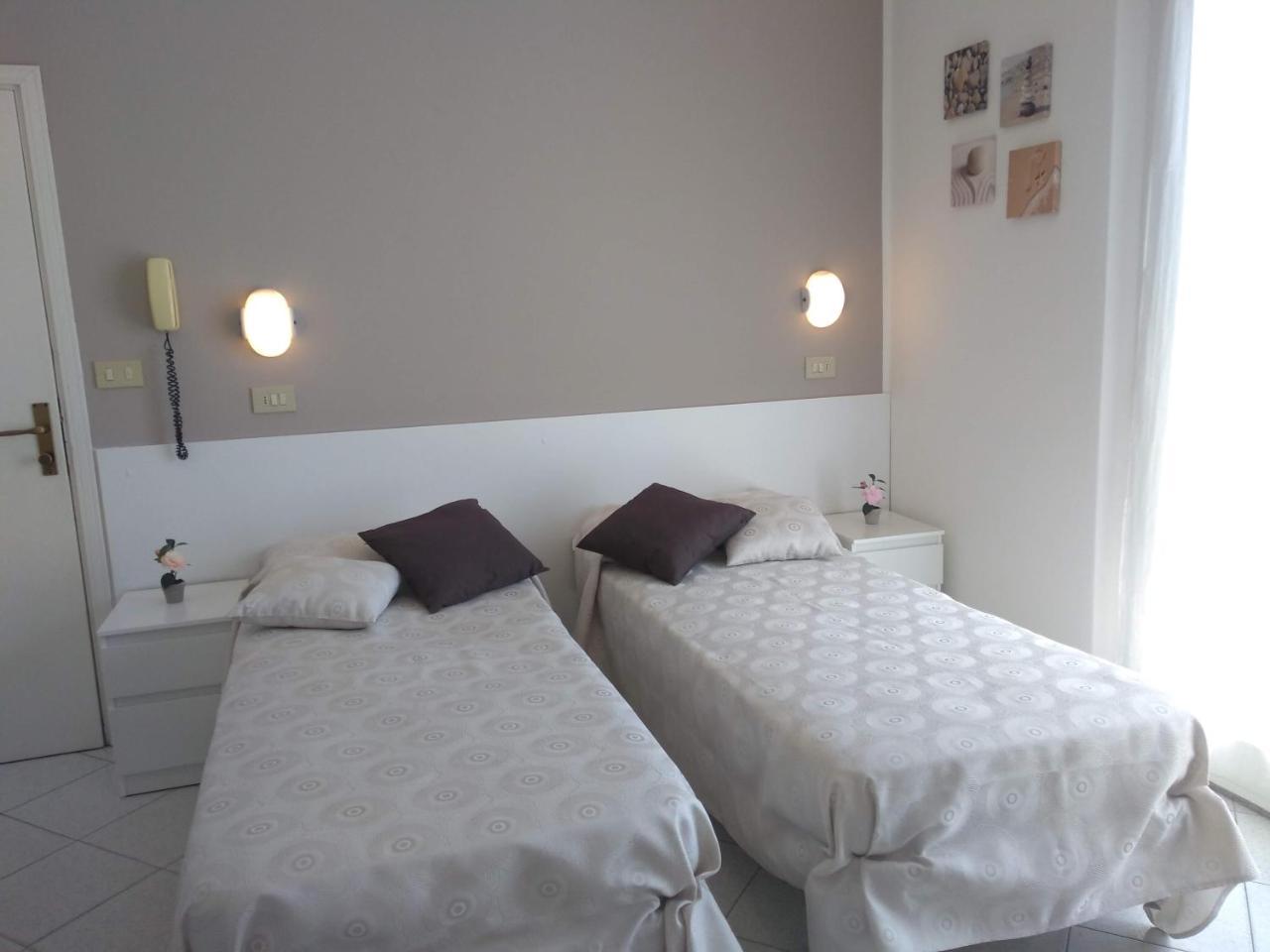 Hotel La Bella Vita Rimini Eksteriør billede